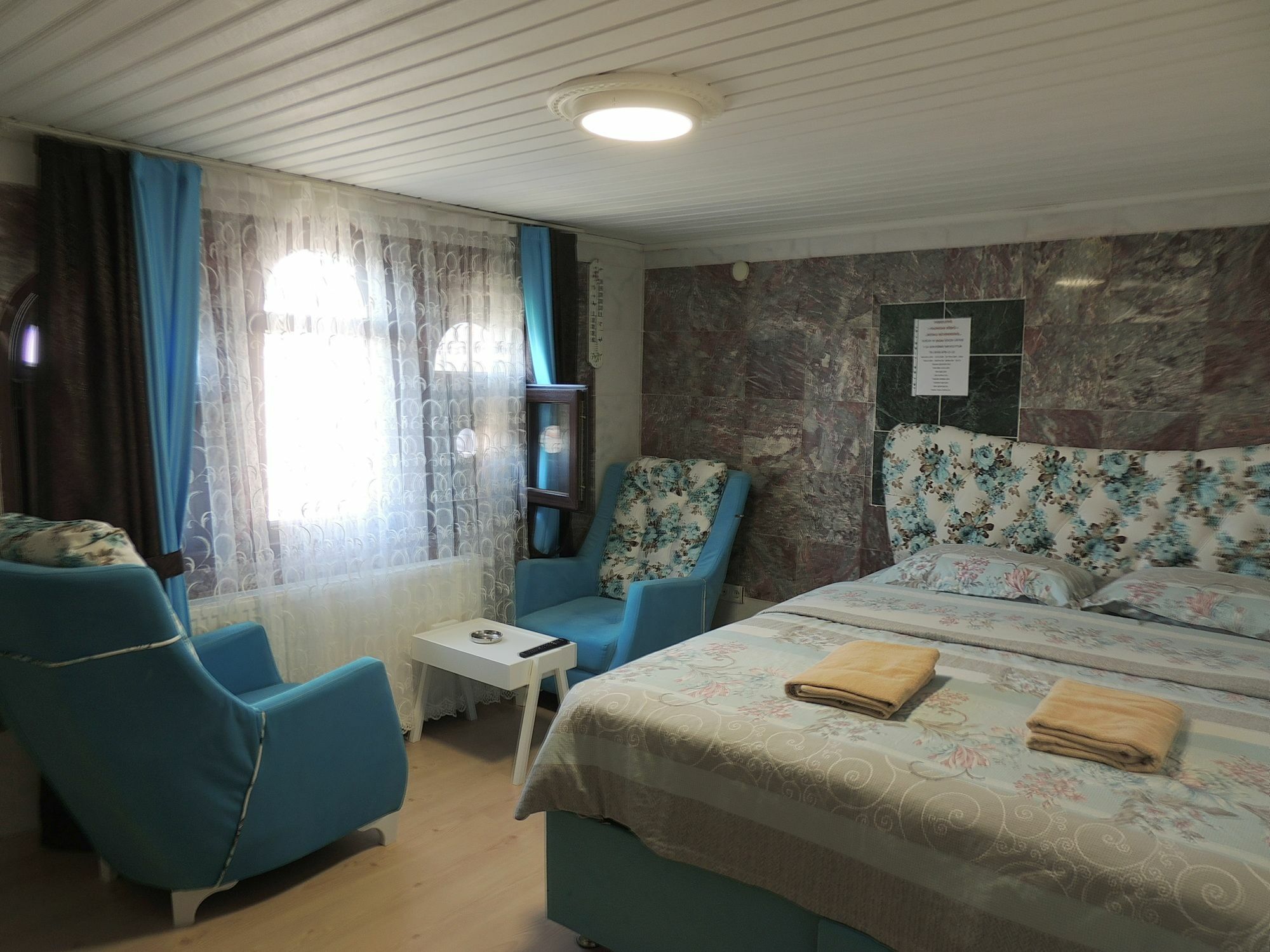 Haznedar Koeskue Aparthotel บูยูกเชกเมเช ภายนอก รูปภาพ