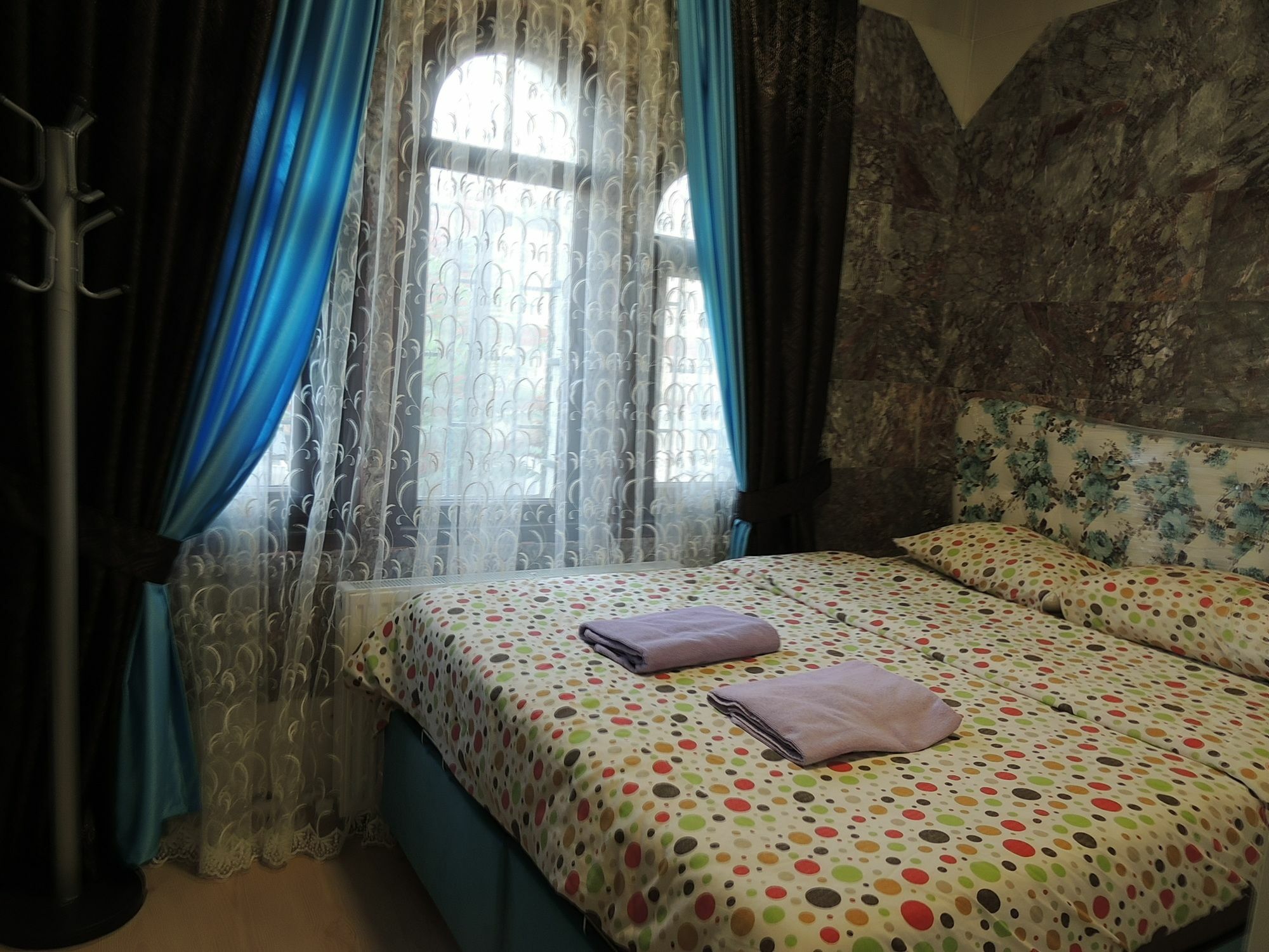 Haznedar Koeskue Aparthotel บูยูกเชกเมเช ภายนอก รูปภาพ