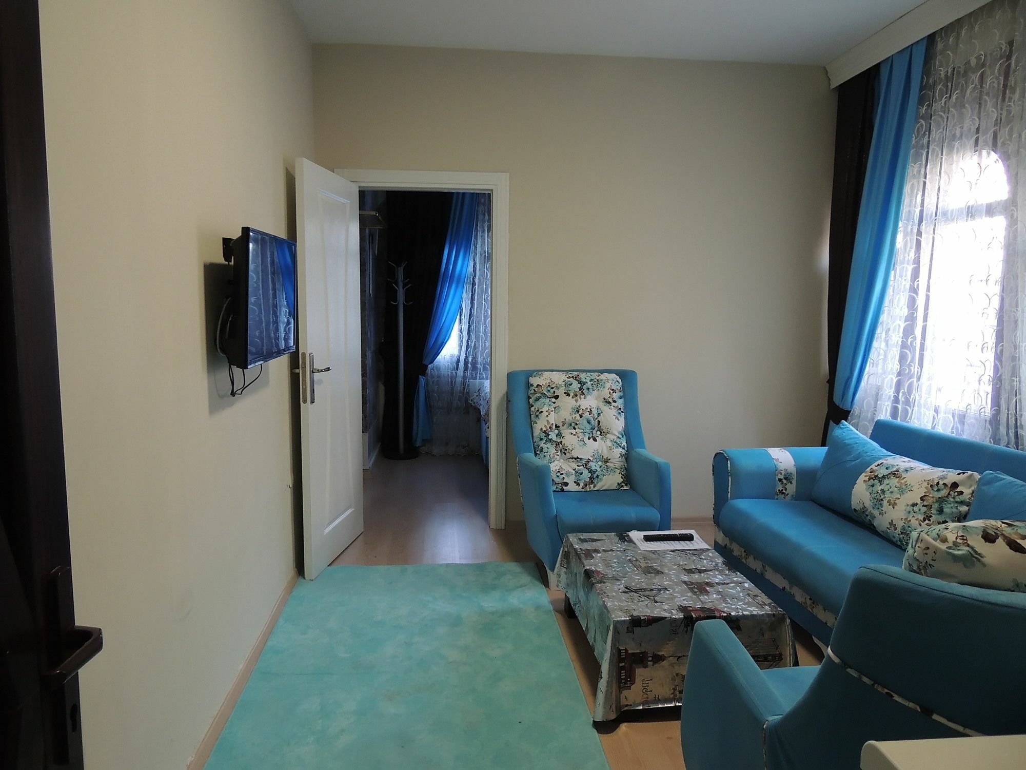 Haznedar Koeskue Aparthotel บูยูกเชกเมเช ภายนอก รูปภาพ